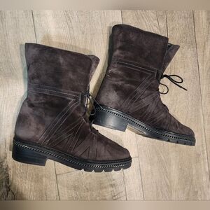 STUART WEITZMAN Dark Brown Suede Ankle Boots